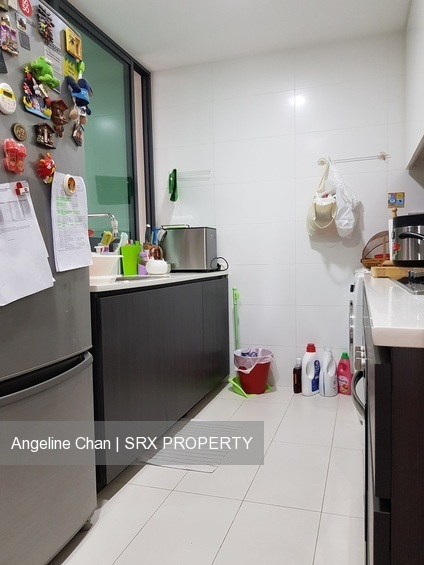 Esparina Residences (D19), Condominium #211091291